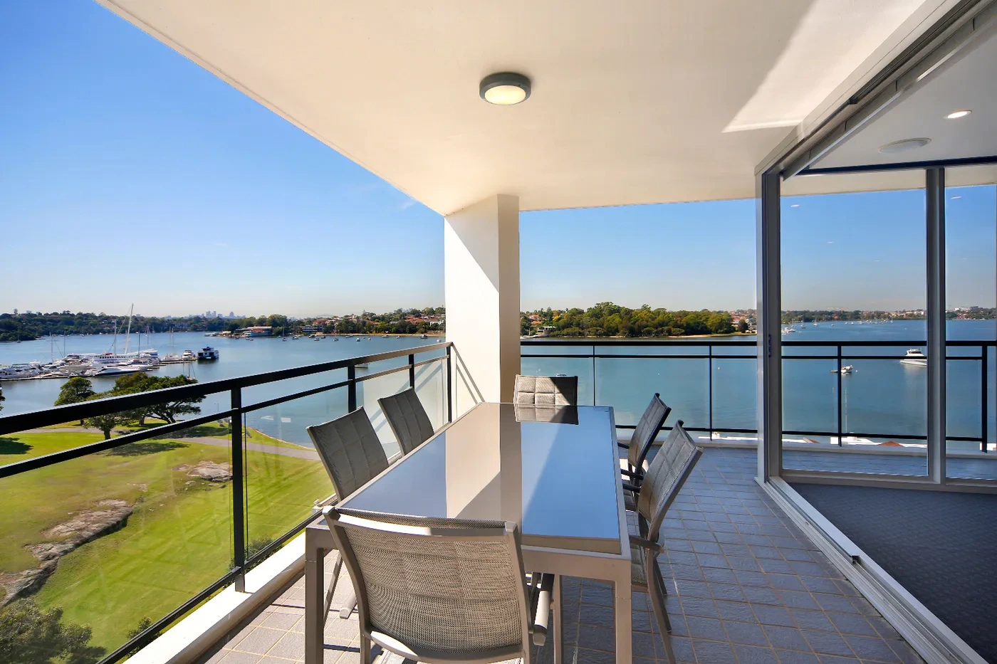 Water-view balcony with uninterrupted bay views in Cabarita