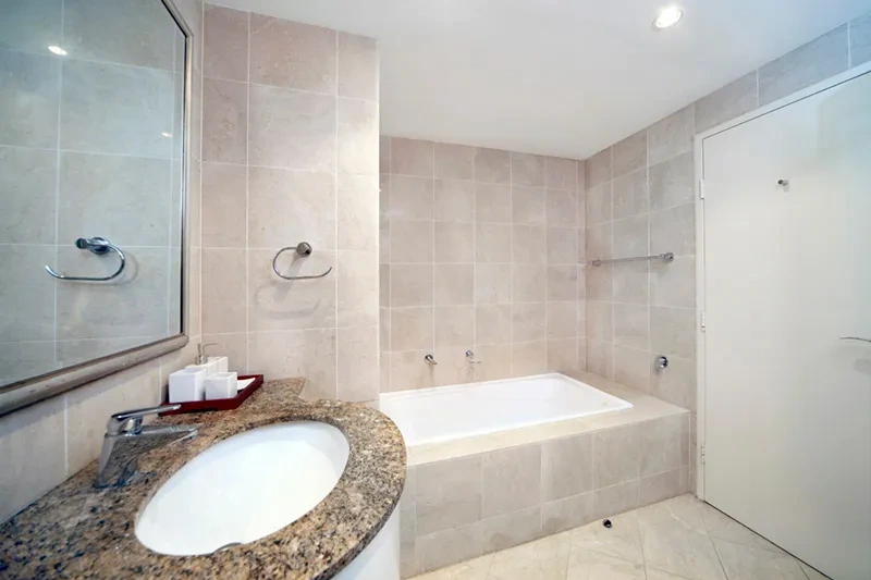 Elegant bathroom furnished to The Westprecinct Standard
